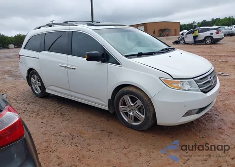 2011 Honda Odyssey Touring/Touring Elite из США, поврежденный, VIN 5FNRL5H97BB088337